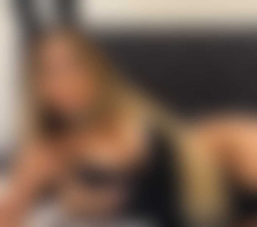 Escorts East London Canary Wharf - East London - Photos for Charlotte Sweet Blond 🇧🇷🍑💋