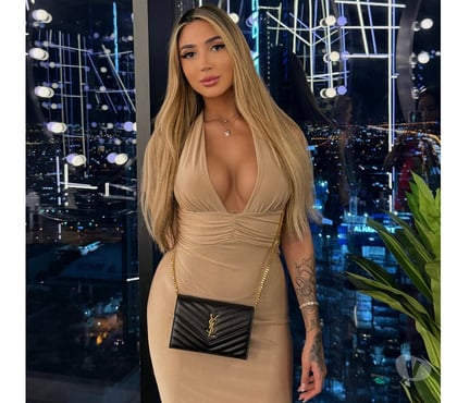 Escorts Canary Wharf East London - Photos for Charlotte Sweet Blond 🇧🇷🍑💋