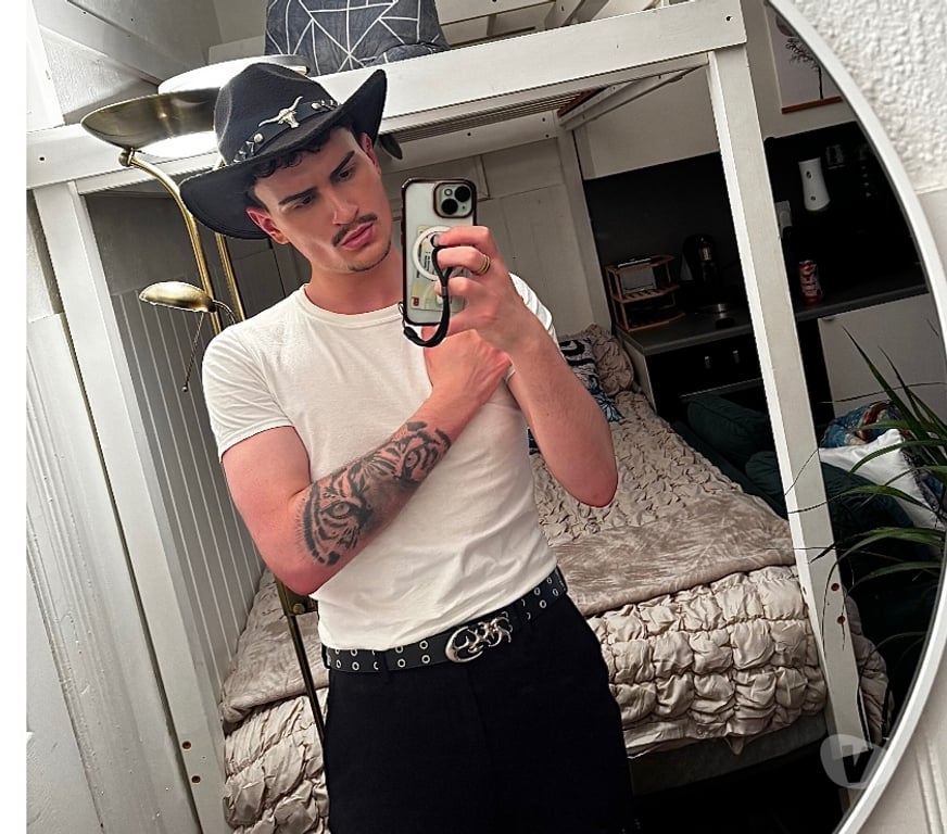  Gay massage East Sussex Brighton - Photos for Young European available for in out call