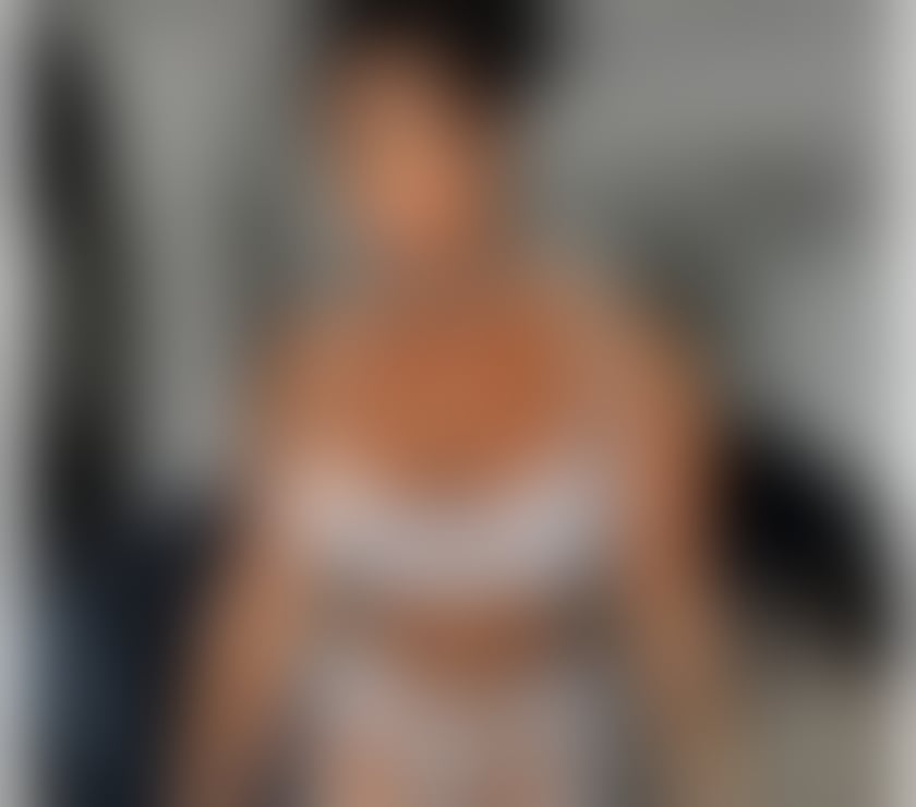 Photos for SOPHIA🥂🍑 PARTY GIRL🔥