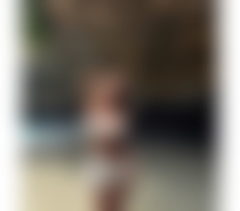 Lucy elegant blonde gf