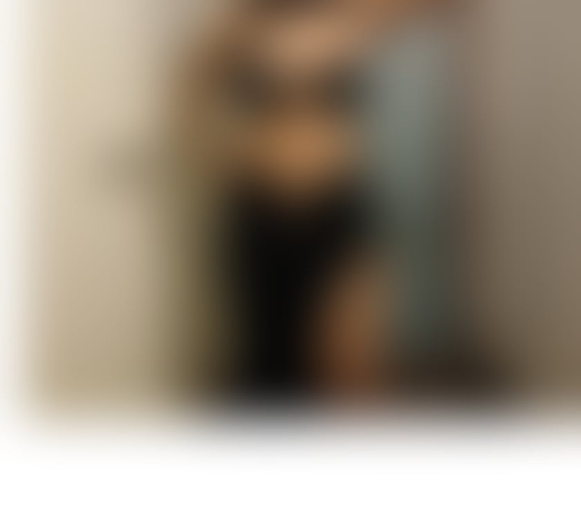 Escorts Wiltshire Swindon - Photos for Golden princess hafsa