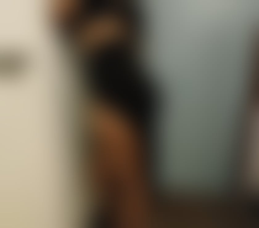 Escorts Wiltshire Swindon - Photos for Golden princess hafsa