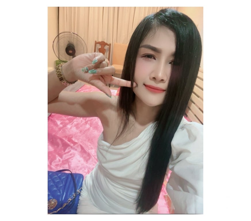 Escorts Kent Maidstone - Photos for LAYA happy go lucky Thai masseuse in here just one week