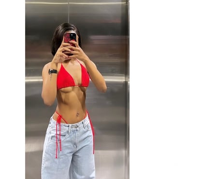 Escorts Woolwich South East London - Photos for Dessy in Woolwich arsenal