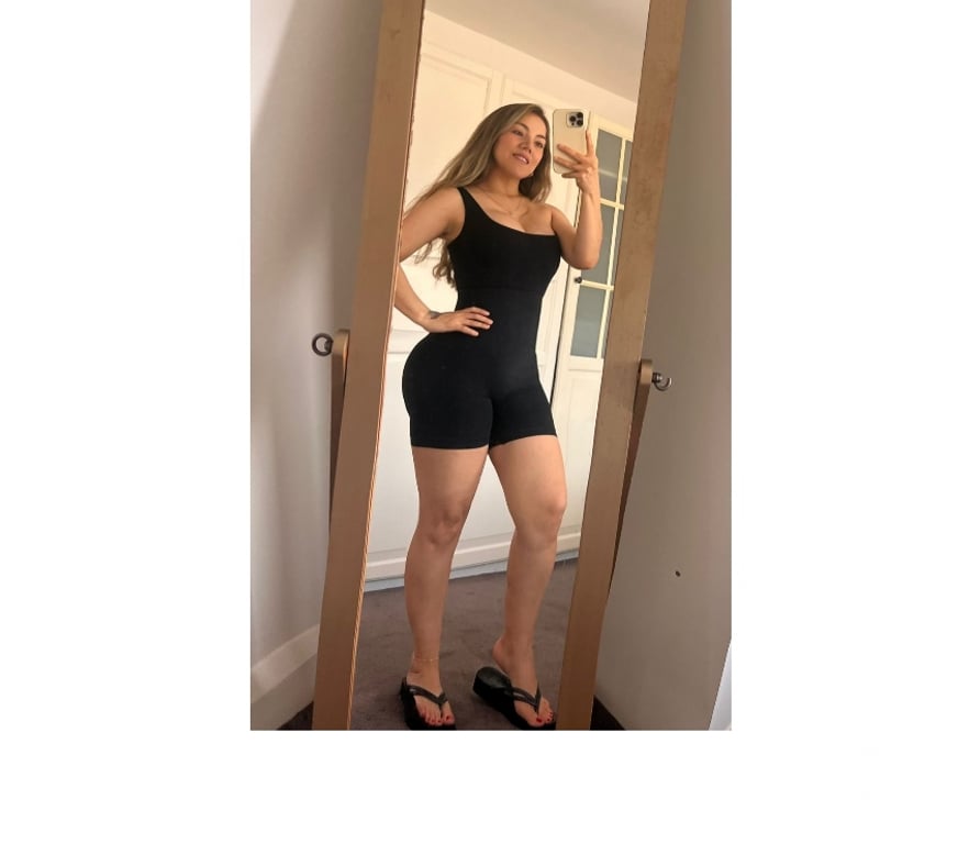 Escorts North West London Harrow - Photos for PAULA party Colombian girl back in PINNER town !