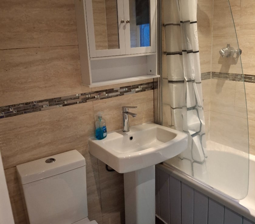 room to let Bedfordshire Luton - Photos for Loft room near L&D hospital and motorway