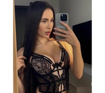 HOT NEW BRAZILIAN BRUNETTE 🩷