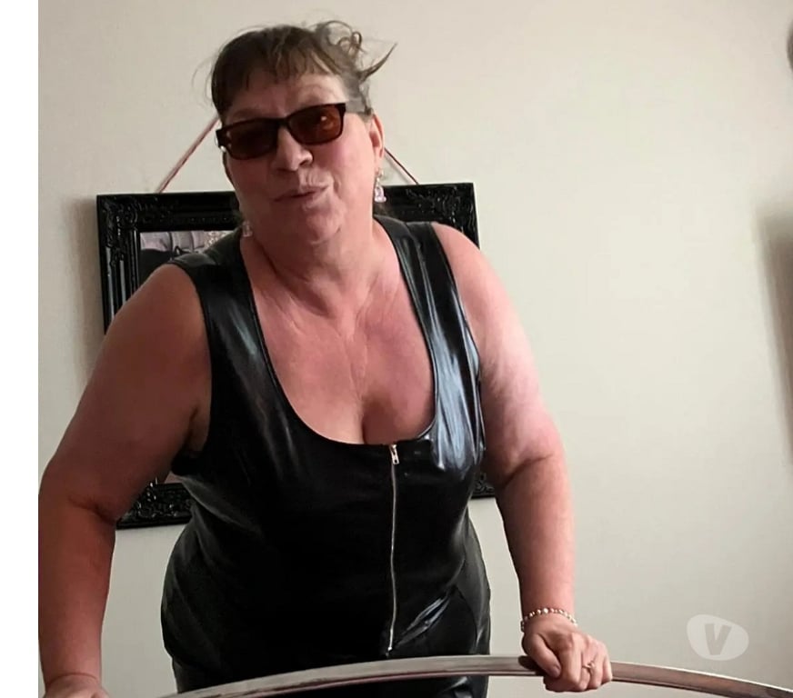 Escorts Lancashire Blackburn with Darwen - Photos for SEDUCTIVE MILF BRITISH🇬🇧BRUNETTE