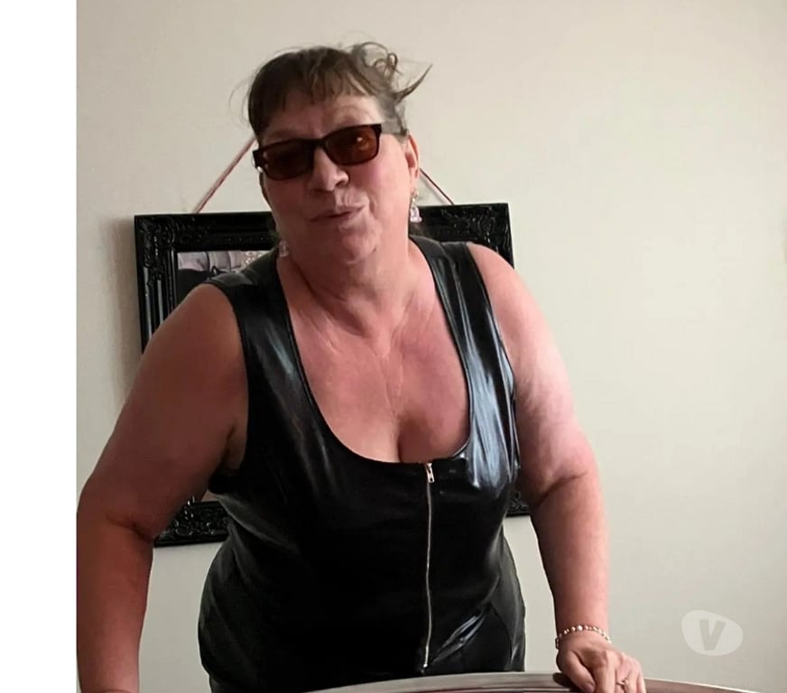 Escorts Lancashire Blackburn with Darwen - Photos for SEDUCTIVE MILF BRITISH🇬🇧BRUNETTE