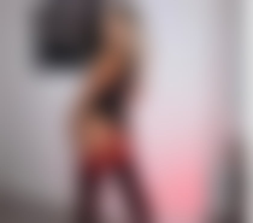  Escorts Mayfair Central London - Photos for 🥵New🥵party girl🎉🍭OUTCALL🔞