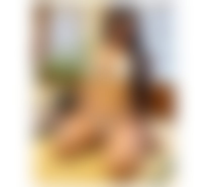 ⭐️☀️SARA STUNNING BRUNETTE⭐️☀️