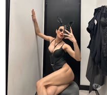 Thai sexy trans with down below 🍆