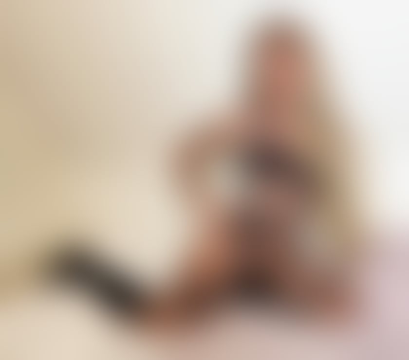 Trans Escorts South West London Imperial Wharf Station - South West London - Photos for ASHLEY HOT 😈 TS 🍆 PARTY GIRL 🥂🍸