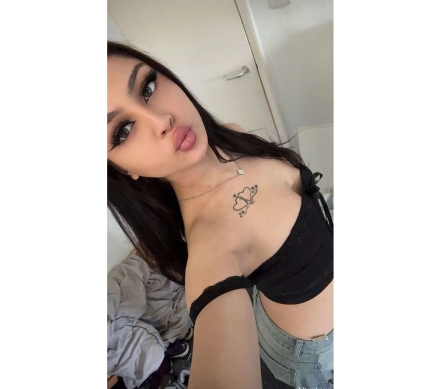 Escorts East London Canary Wharf - East London - Photos for 🇬🇧BRITISH DOLL💘5’2👸E14📍CANARY WHARF🟢