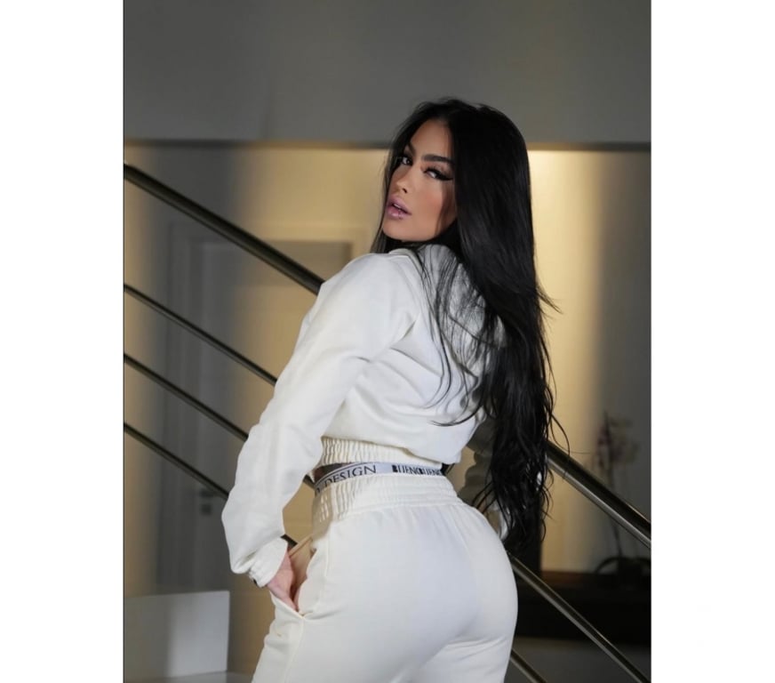 Escorts Cheshire East Crewe - Cheshire East - Photos for BELLA🇧🇷LUXURY GFE💎BEST OWO💦PARTY GIRL🍾