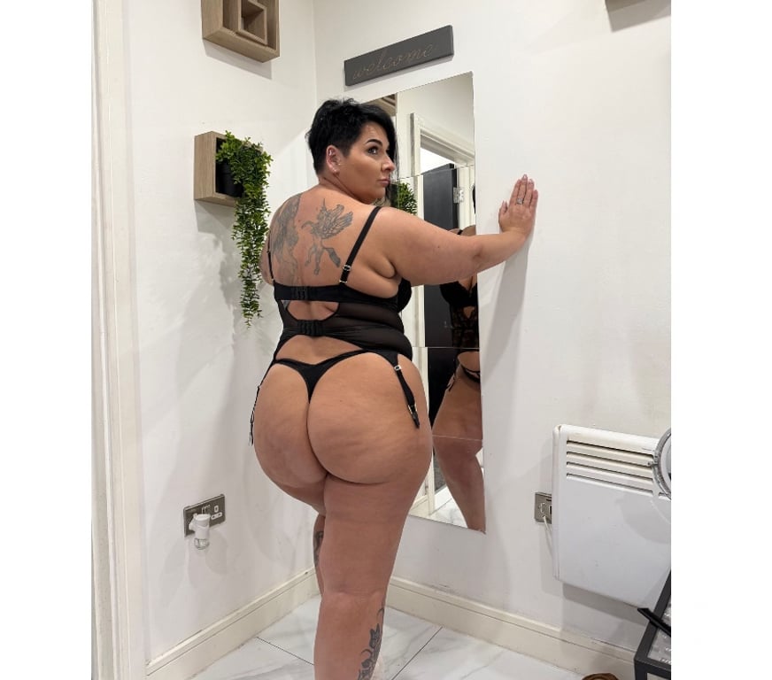 Escorts East London Redbridge - Photos for 💕BUSTY DIANA IN TOWN💕