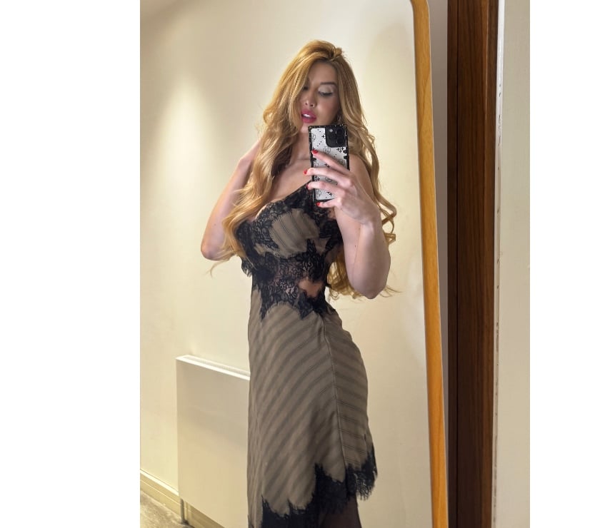 Escorts Mayfair Central London - Photos for Premium Massage Experience – Discretion & Sophistication