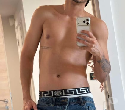 Gay escorts Canary Wharf East London - Photos for Brazilian top Student