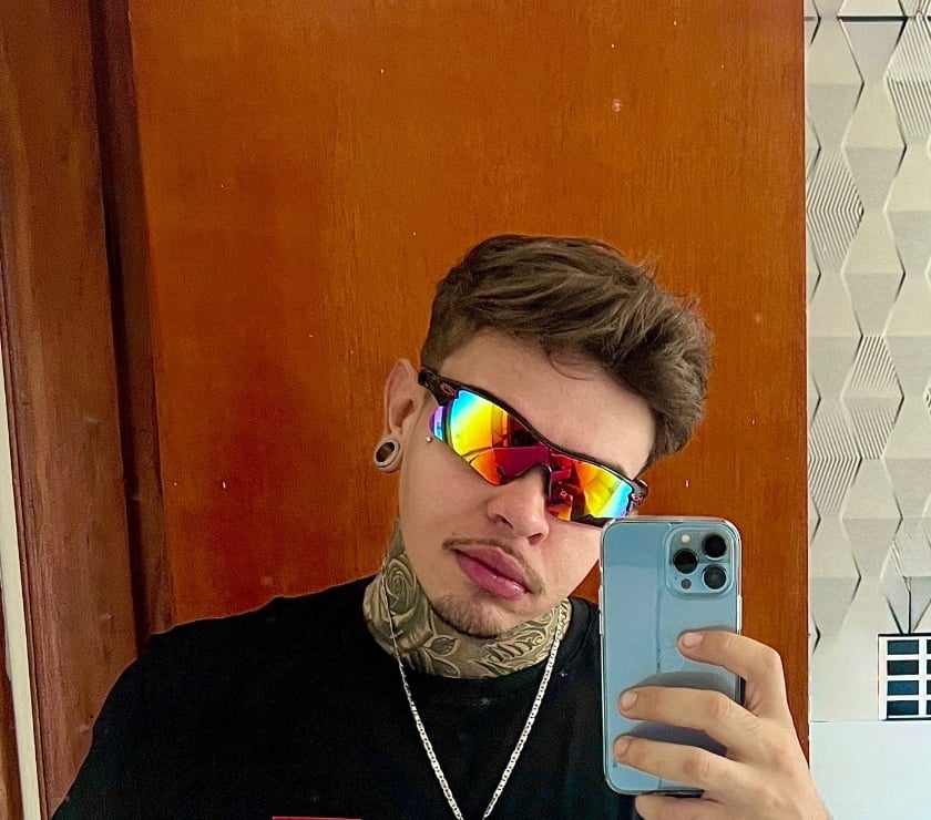 Gay Escorts Marylebone Central London - Photos for Brazilian Boy Luccas