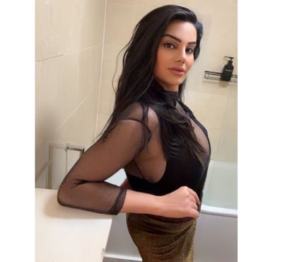 Escorts Barons Court Station West London - Photos for Party Girl Zeynep in Central London