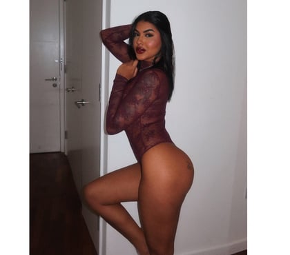 Escorts London City Airport East London - Photos for JULIE PARTY GIRL