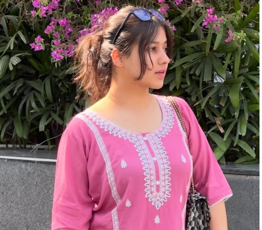 Escorts West London Hounslow - Photos for 🌺Elegant Indian girl available here ✨