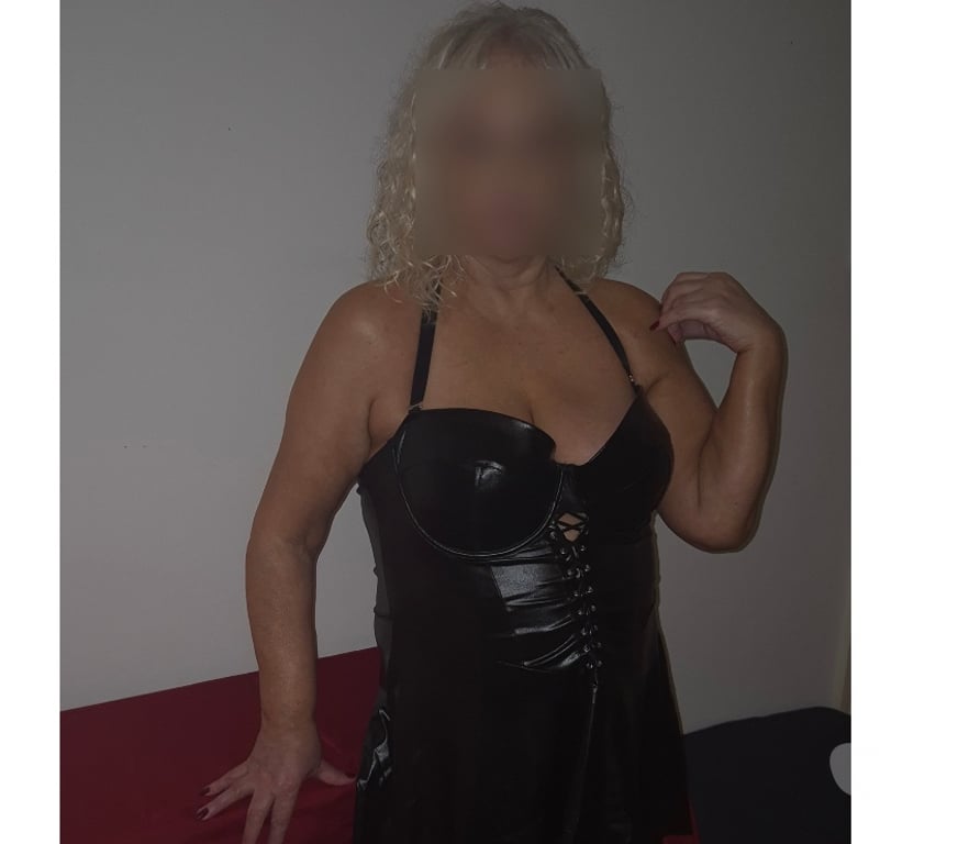 Escorts East London Hackney - East London - Photos for Blonde Carla xxx