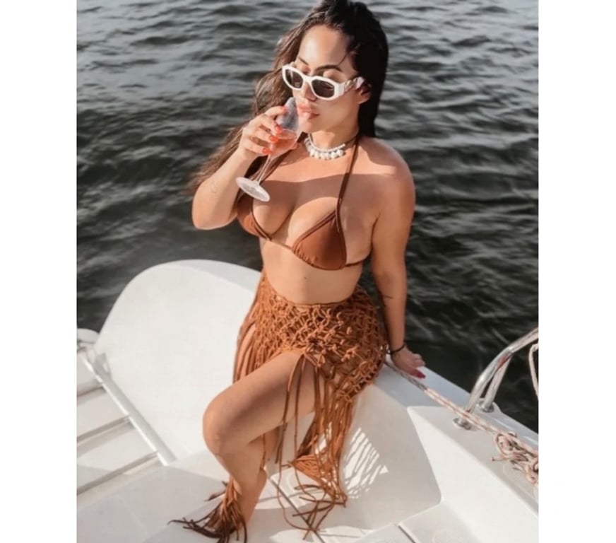 Escorts South East London Plumstead - South East London - Photos for Hi guys I'm ANA ❤️ hot Brazilian new here 🔥 💯