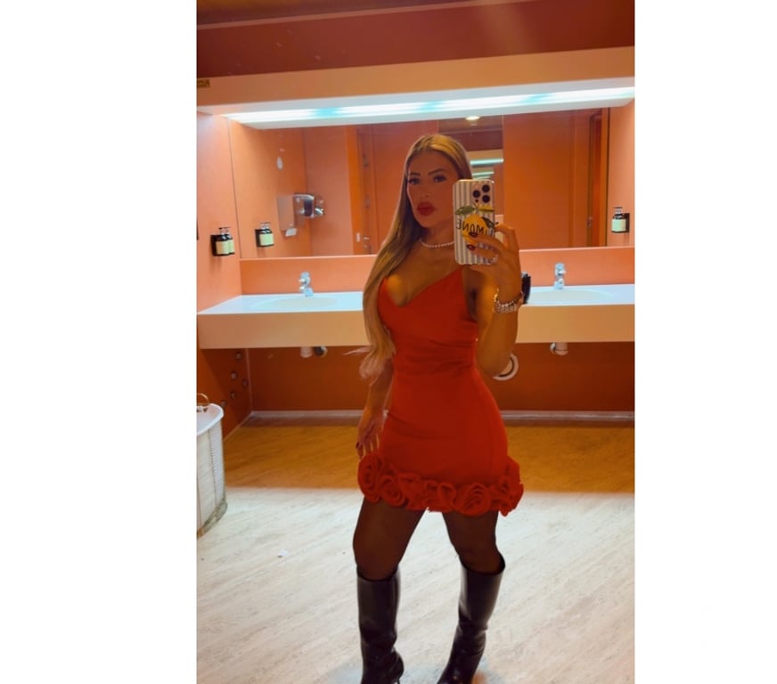 Escorts Hertfordshire Watford - Photos for 🍒SARA BRAZILIAN HOT 🇧🇷 PARTY GIRL 🍾🎉