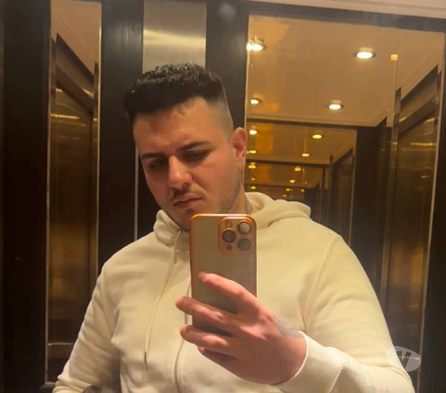  Gay massage West Northamptonshire Northampton - West Northamptonshire - Photos for Rizo Greeck guy new in town