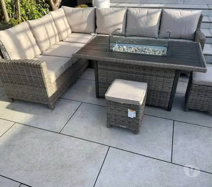 Furniture Wiltshire Swindon - Photos for RATTAN GARDEN FURNITURE (250)