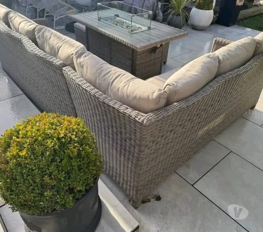 Furniture Wiltshire Swindon - Photos for RATTAN GARDEN FURNITURE (250)