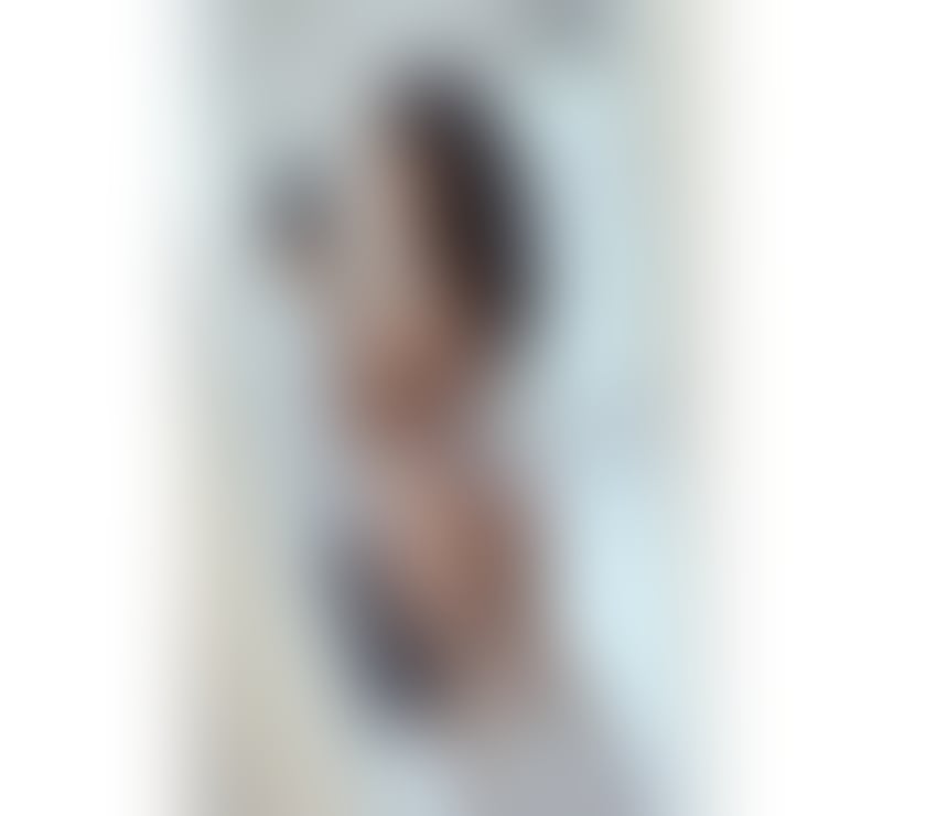 Gabriela, skinny girl with curly hair