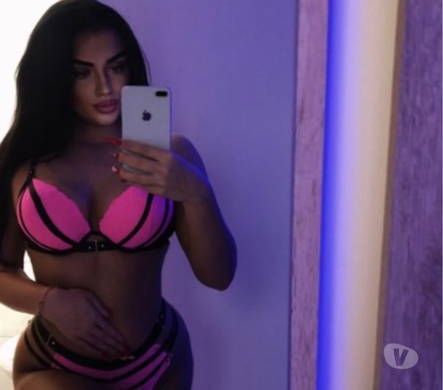 Escorts West Yorkshire Leeds - Photos for Im Vicky new in town party girl 😘07587167360