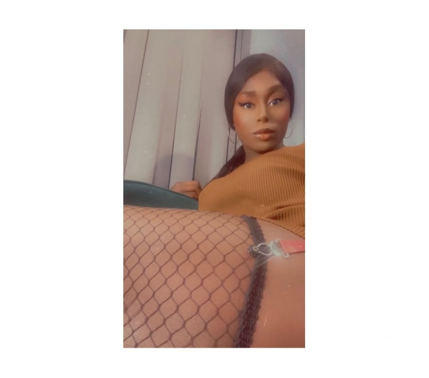 Trans Escorts West Yorkshire Leeds - Photos for Black TS visiting Leeds with 8 inches