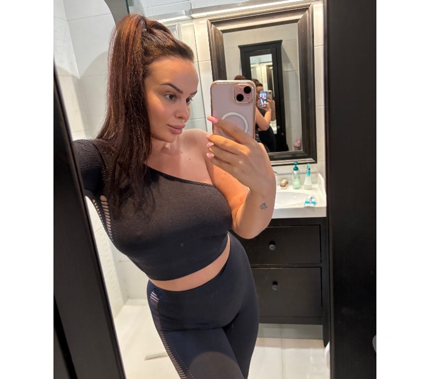 Adult Entertainment North London Hackney - North London - Photos for Sweet Lili 🌷 Available on WhatsApp 📲📲