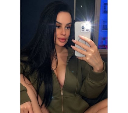 Photos for Lili 🍓WhatsApp 📲 Verification available ✅