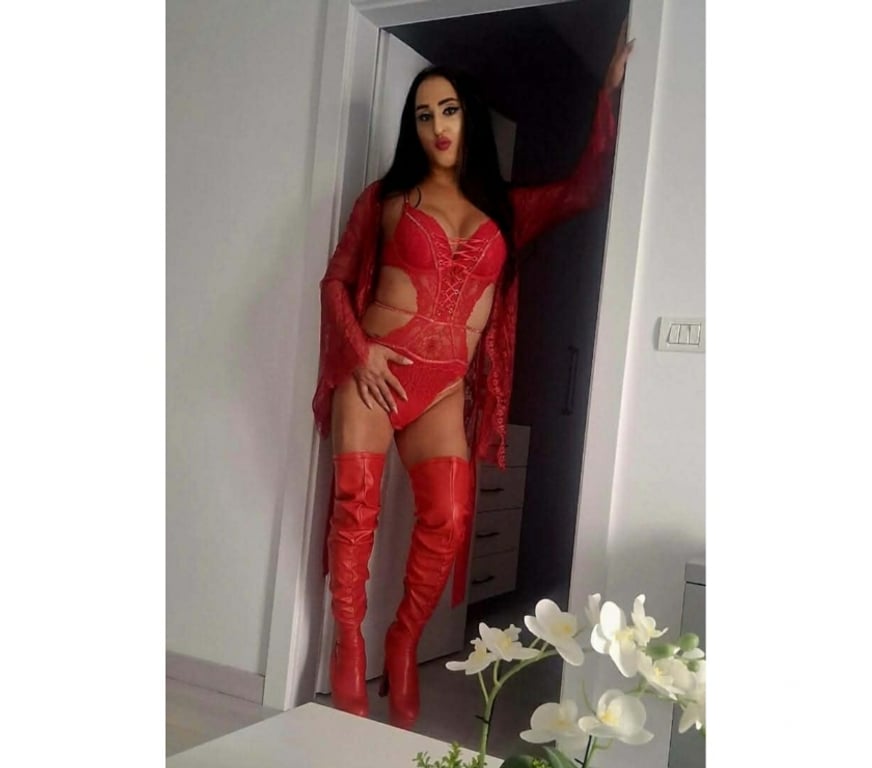 Trans Escorts Bedfordshire Luton - Photos for Hi🫦! Raluka first time!party24 7