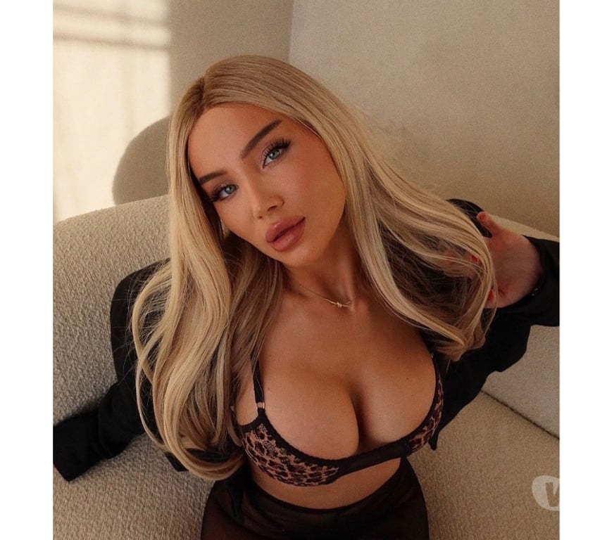 Escorts West London North Acton Station - West London - Photos for VICK 🌸 UNFORGETTABLE, ATTRACTIVE & SEDUCTIVE 🌹