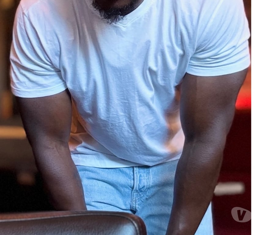 Escorts Peterborough Peterborough City Centre - Peterborough - Photos for Boyfriend Experience (Warm & Intimate