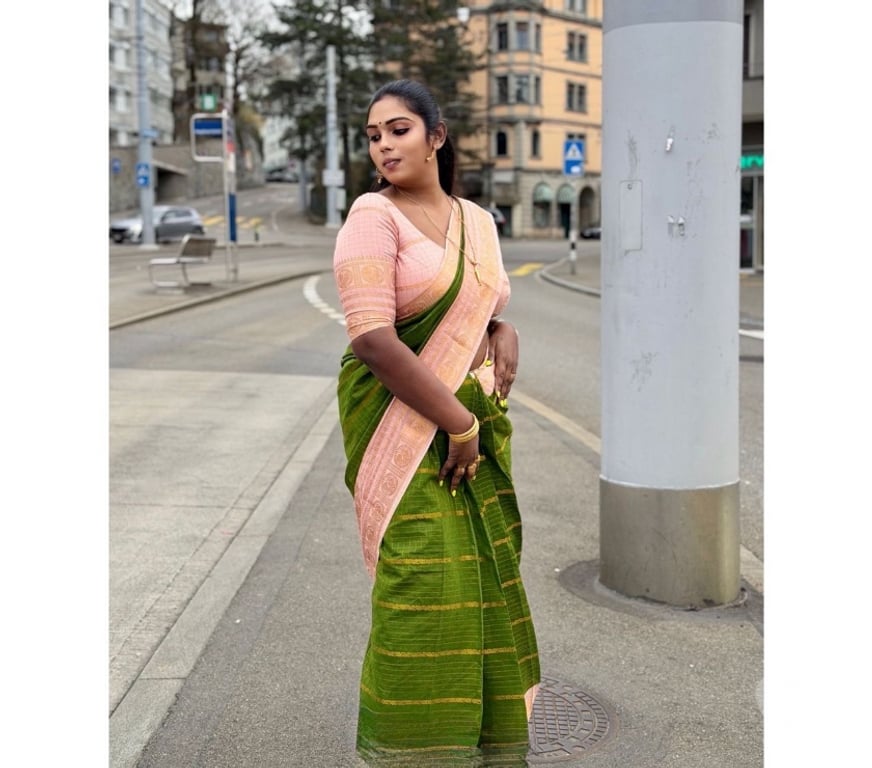 Escorts East London Barking Station - East London - Photos for Neeranjana South Indian Tamil Nadu Girl In Barking 🇮🇳