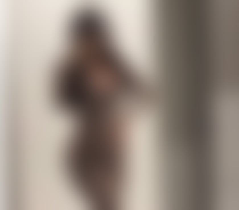 Trans Girl – Bottom – West London, Real Photos