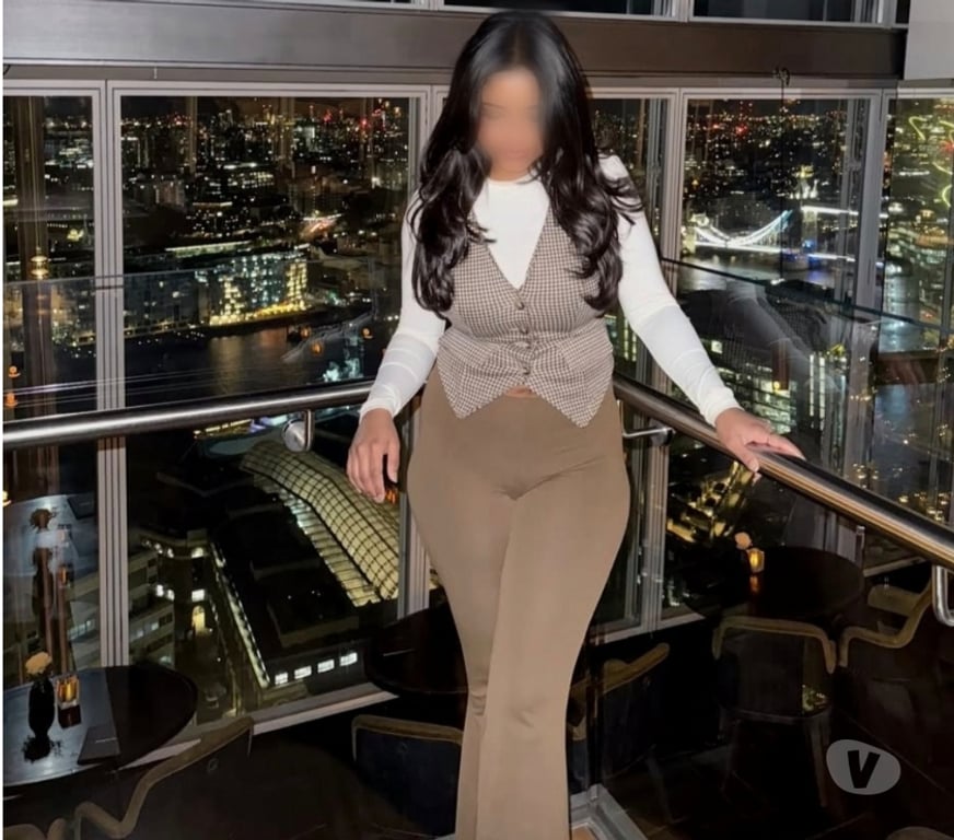 Escorts South West London Kingston upon Thames - Photos for Elegant indian companion in your area