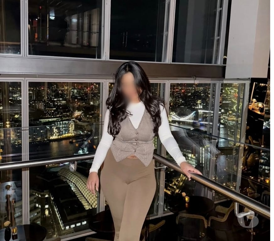 Escorts South West London Kingston upon Thames - Photos for Elegant indian companion in your area