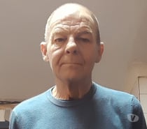 Guy seeking young lady for bedroom fun