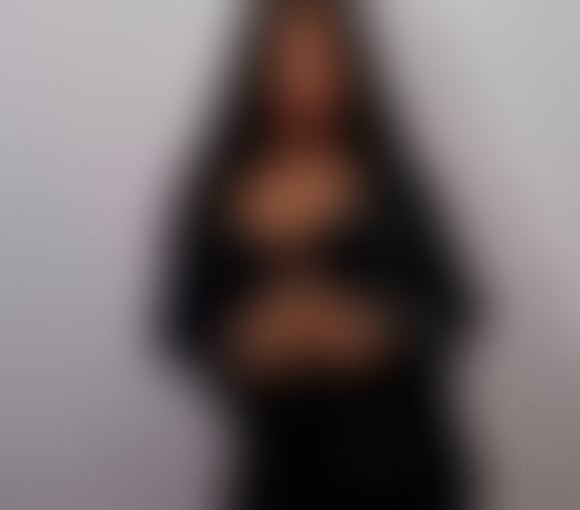 Escorts Belfast City Centre (South) Belfast - Photos for No calls please. You will get a response much faster if you