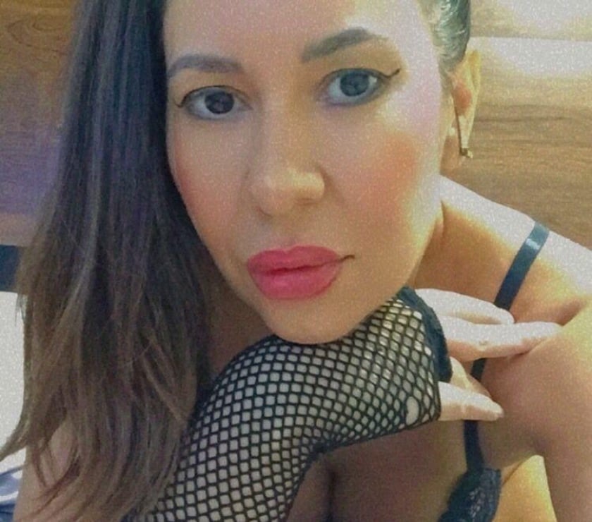 Escorts Three Bridges Crawley - Photos for ELEGANT LATIN WOMAN, EXOTIC HOT AND PARTY GIR😘