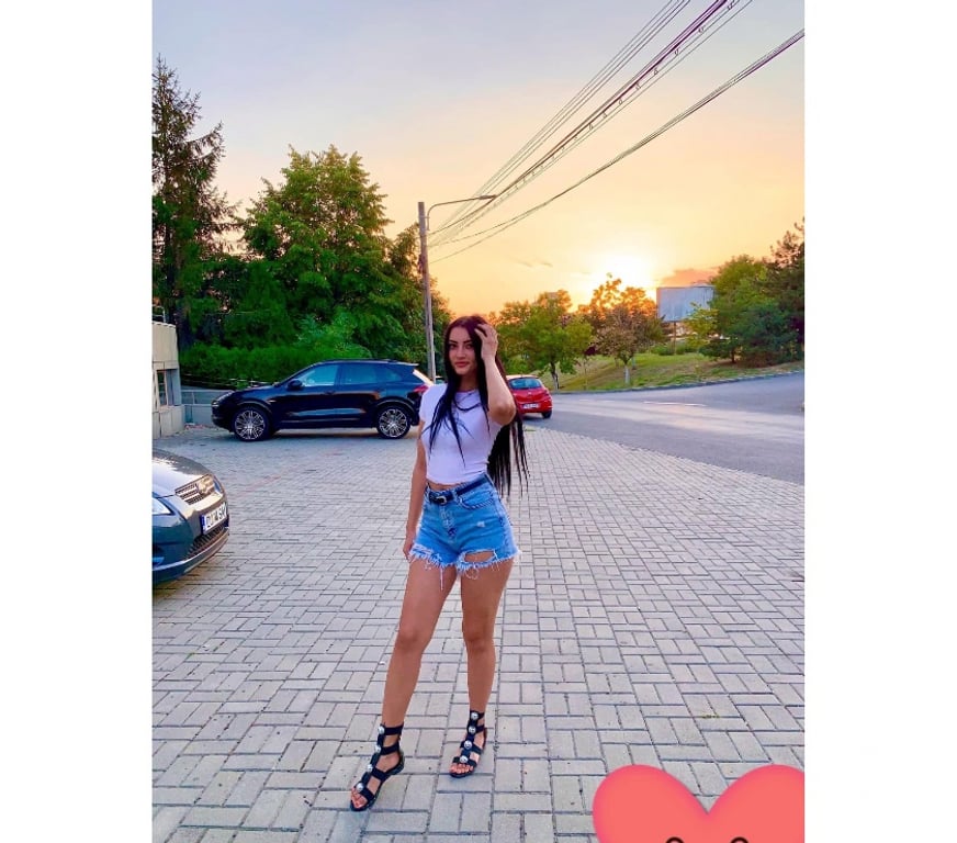 Escorts North London Enfield - Photos for New in Town – Relaxed Company, Can Travel