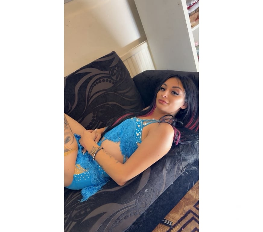Escorts South East London Croydon - Photos for Hello Rebeca party girls new in Croydon!